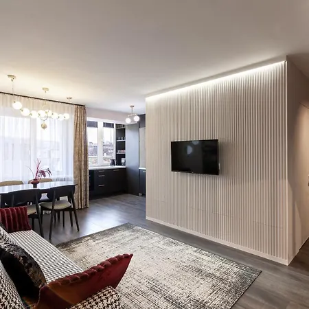 Leogrand On Svobody Avenue