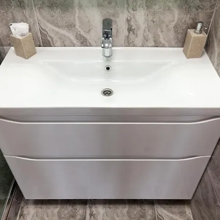 Apartmán Leogrand On Svobody Avenue *