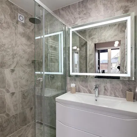 Apartment Leogrand On Svobody Avenue