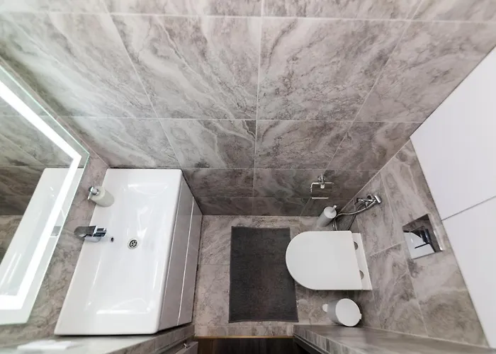 Leogrand On Svobody Avenue Apartamento